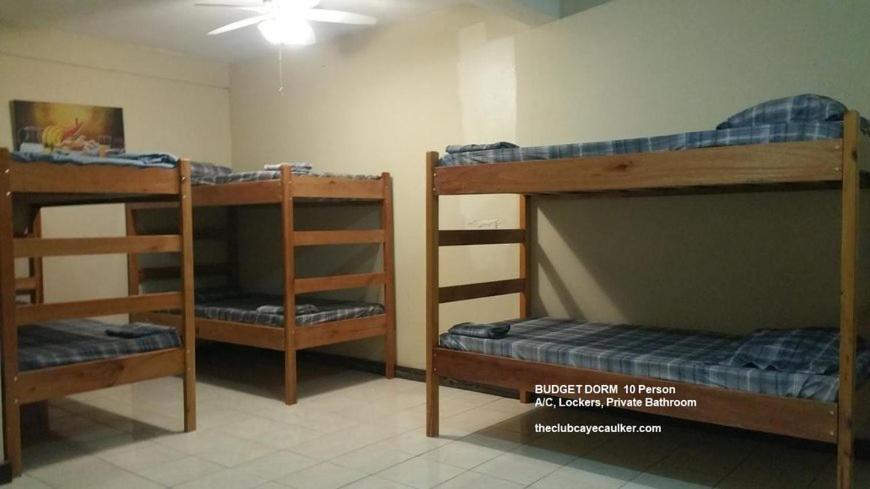 Popeye'S Beach Resort Сан Педро Екстериор снимка